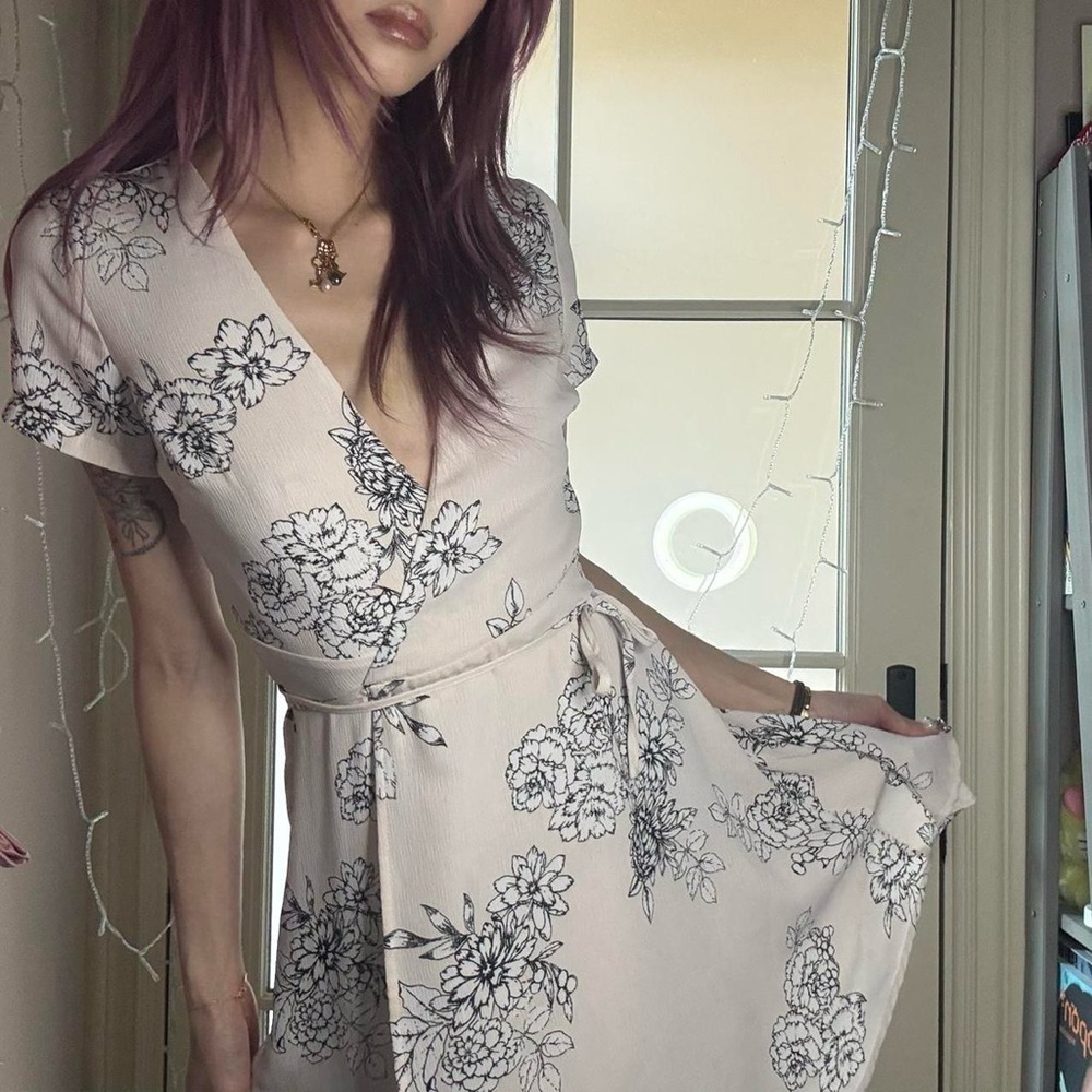 LUSH XS Pale Pink Floral Wrap Dress